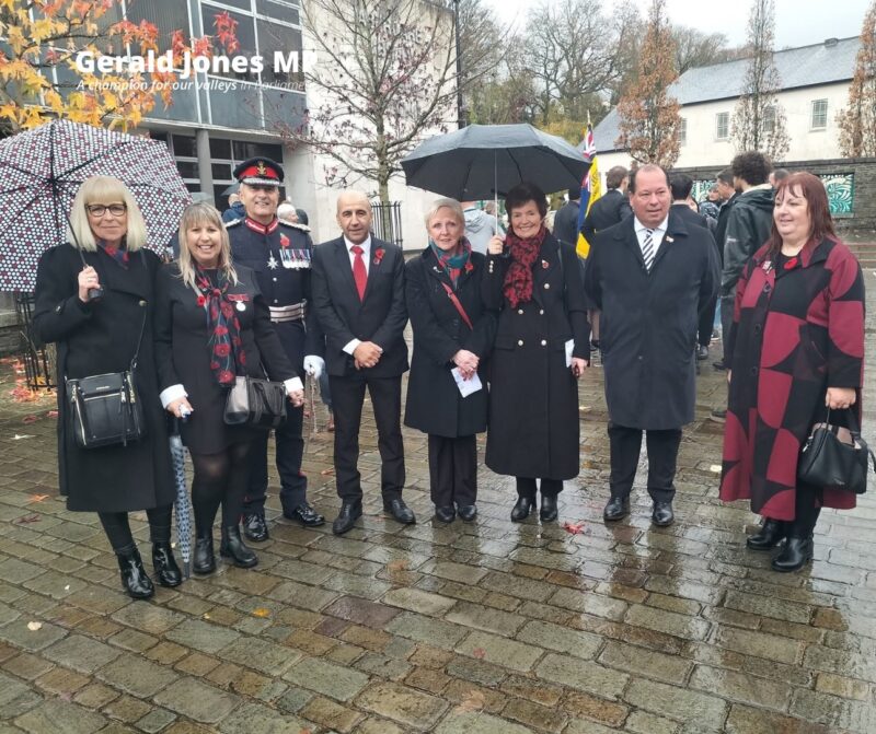 Image of Gerald Jones MP and others.