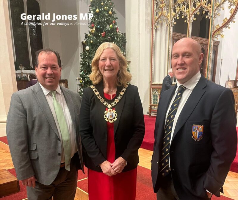 Image of Gerald Jones MP, the Mayor and Gareth.
